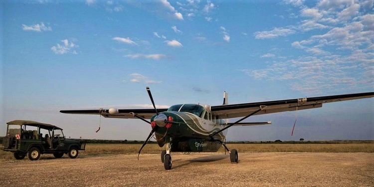 masai mara flying safari package by resorto safaris offering luxury safaris in kenya also suitable for couples looking for honeymoon safaris in kenya